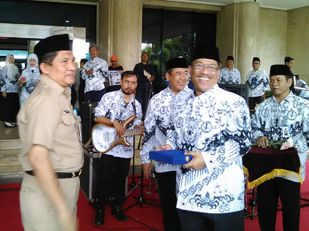 Pencarian PGRI Kalteng - Persatuan Guru Republik Indonesia Cabang Kabupaten Kalteng